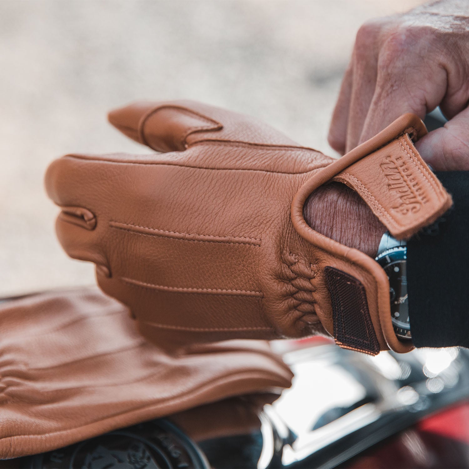 Men's Deerskin Strap Glove, Tan